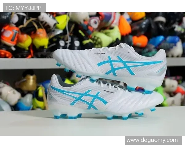 亚瑟士足球鞋助力球场表现提升，体验专业运动装备的魅力与舒适